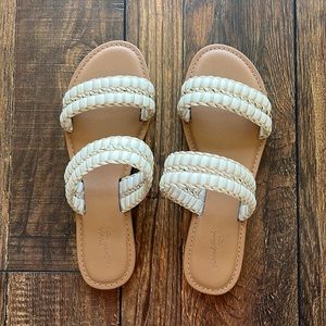 Universal Thread sandals